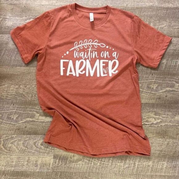 Waiting On A Farm T-shirt - Picture 1 of 1